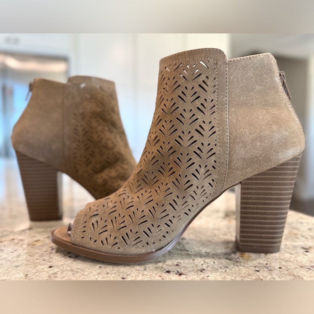 Restricted Perforated Tan Peep Open Toe Ankle Booties Boots - Picture 4 of 10